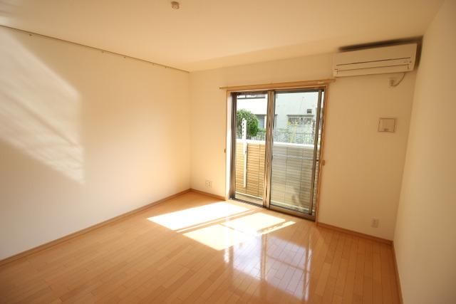 居室・リビング　エアコン完備