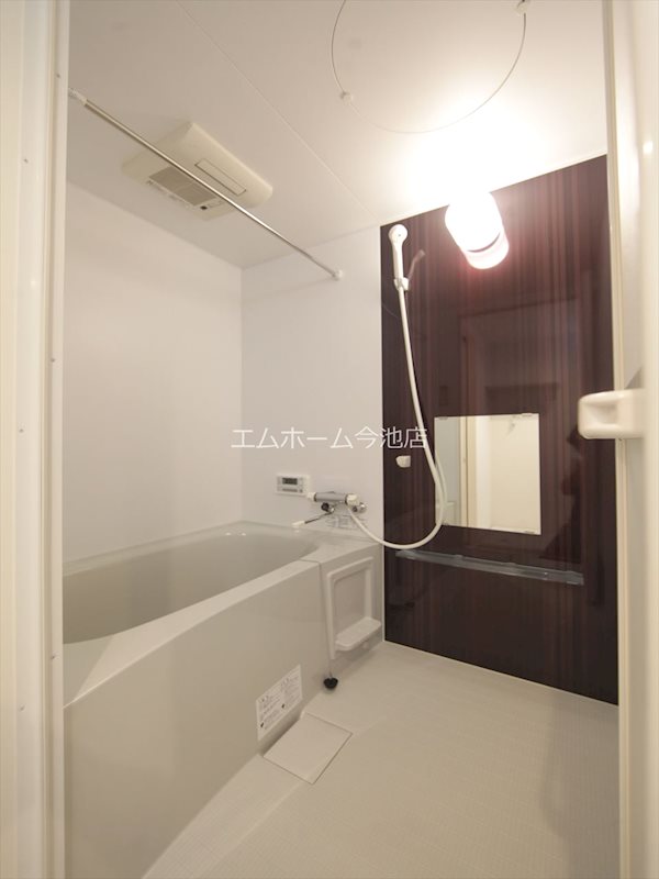 バス・シャワールーム　追い焚き・浴室暖房乾燥機能付バス