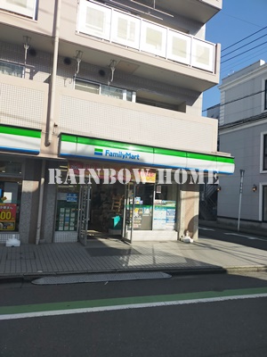 コンビニ　ファミリーマート川越八幡通り店（コンビニ）まで261m