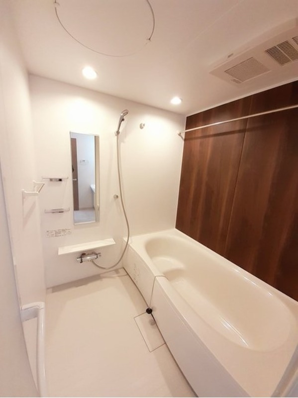 バス・シャワールーム　図面と現状に相違がある場合には現状を優先