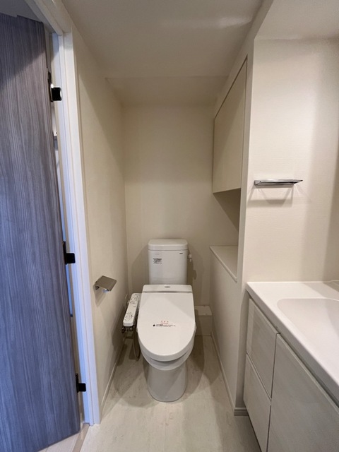 トイレ　※写真は同タイプ住戸です。