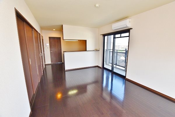 居室・リビング　★LDK13帖★