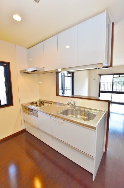 キッチン　★システムキッチン/３口コンロ★