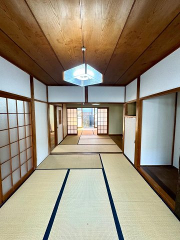 居室・リビング　全室クリーニング済みの清潔な室内