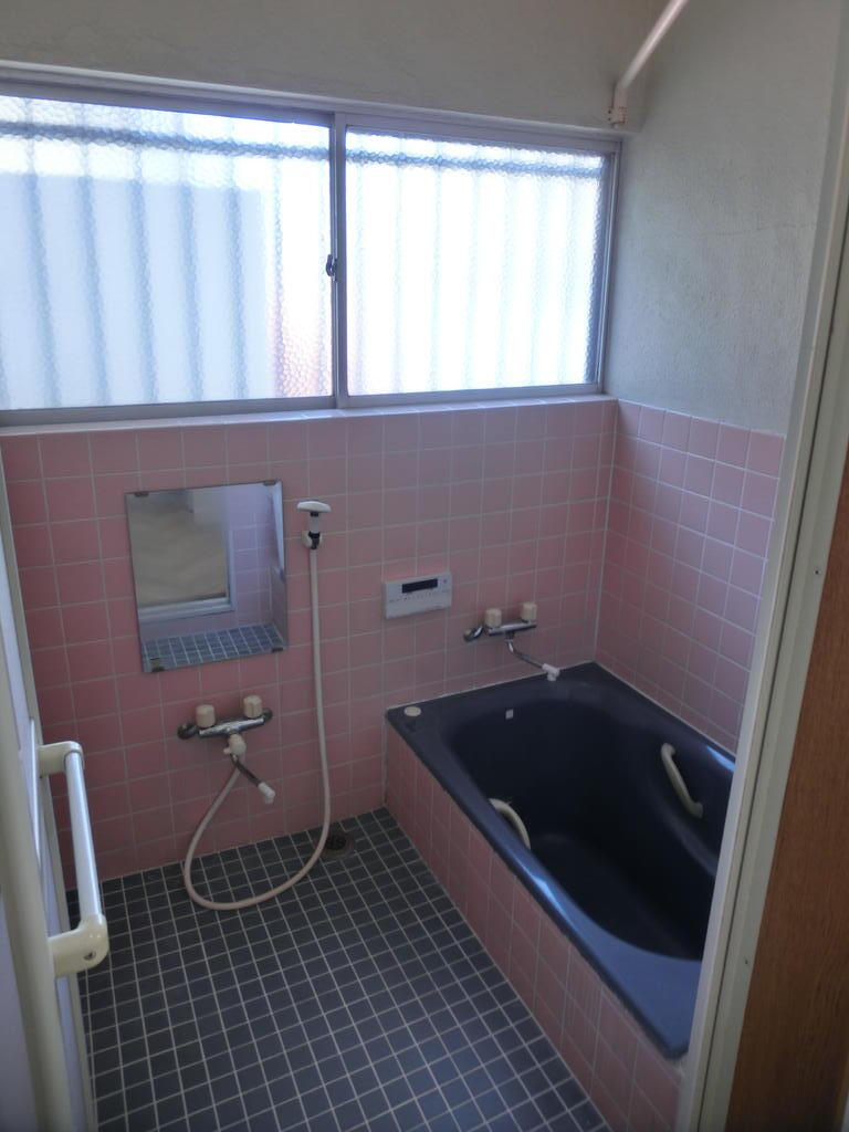 バス・シャワールーム　追炊き機能つきバス