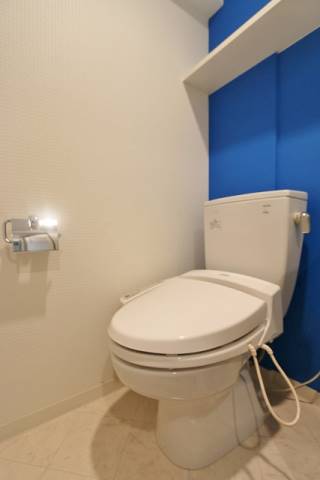 トイレ　清潔感あり、ウォシュレット有