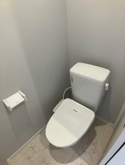 トイレ　ゆったりとした空間のトイレです