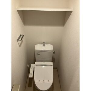 トイレ　※写真は同タイプ・同モデルを使用
