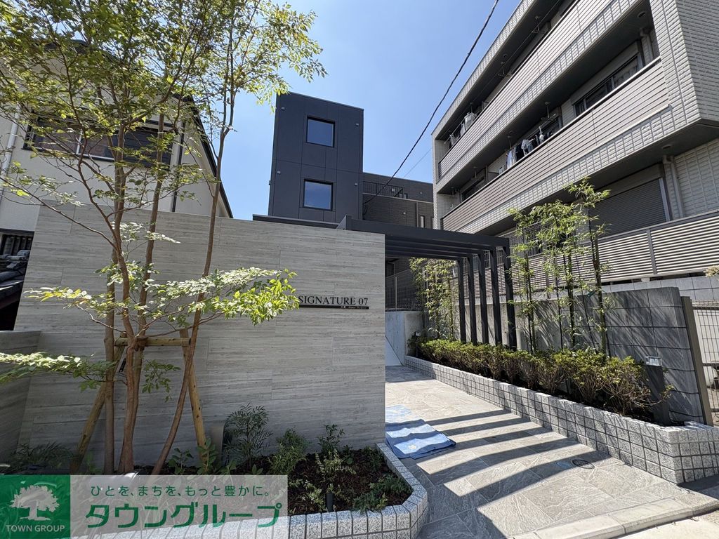 建物外観　エントランス