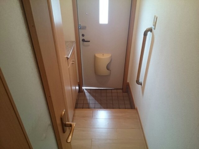 玄関　落ち着いた玄関です