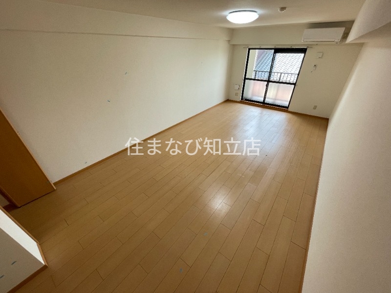 居室・リビング　同型別部屋写真