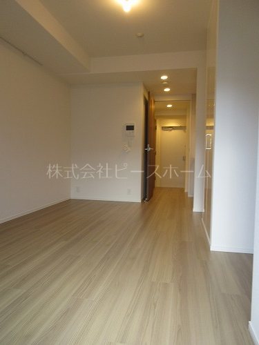 居室・リビング　※別号室参考写真
