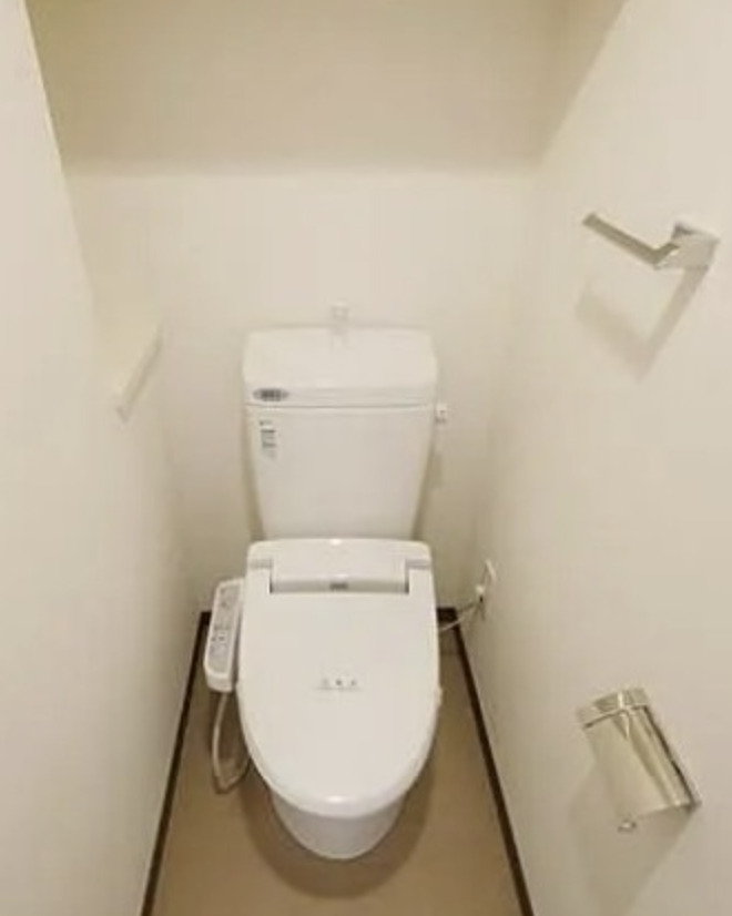 都営三田線 板橋区役所前駅 徒歩4分 13階建 築15年のトイレ写真