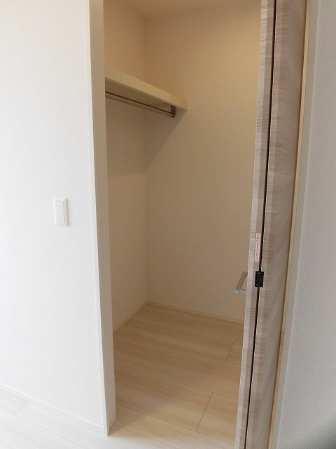 収納　ウォークインクローゼット