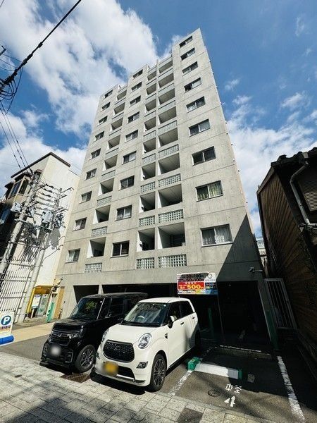 【ファーストステージ思案橋の建物外観】