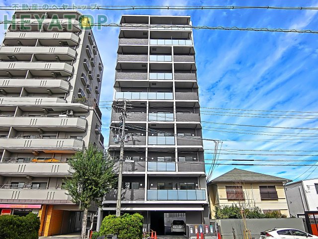 【名古屋市瑞穂区彌富通のマンションの建物外観】