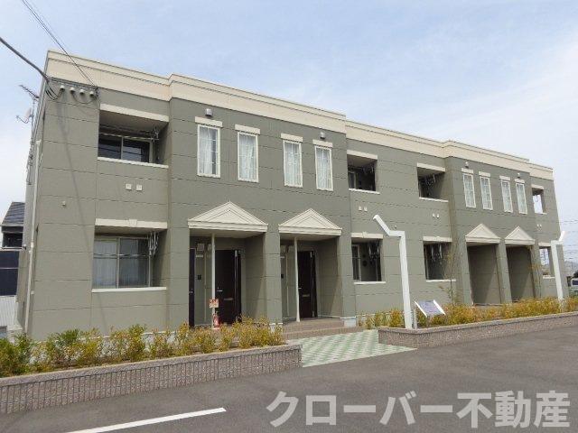 丸亀市金倉町のアパートの建物外観