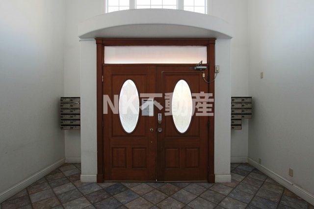 その他　オートロック付きです