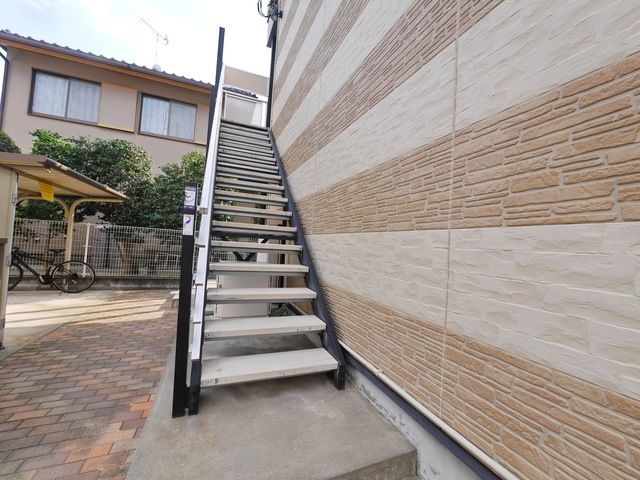 【川崎市多摩区布田のマンションのエントランス】