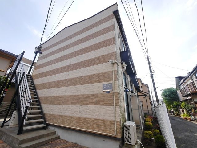 川崎市多摩区布田のマンションの建物外観