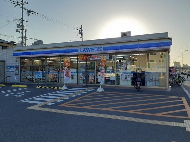 コンビニ　ローソン長吉六反二丁目店（コンビニ）まで313m