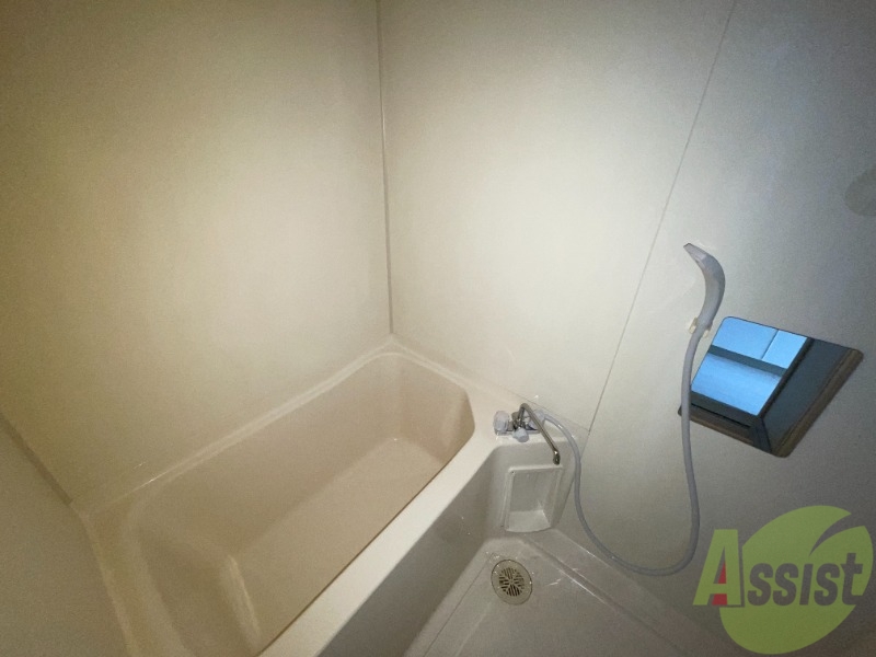 バス・シャワールーム　１人暮らしにはピッタリのサイズ感ですね！