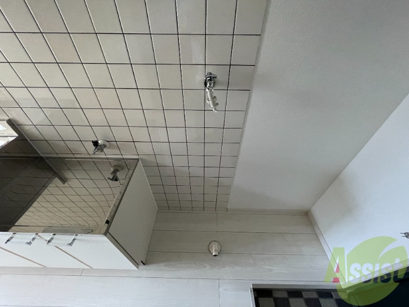 その他設備　洗濯機置場は室内にあるのでもちろんいつでも洗濯可能です。