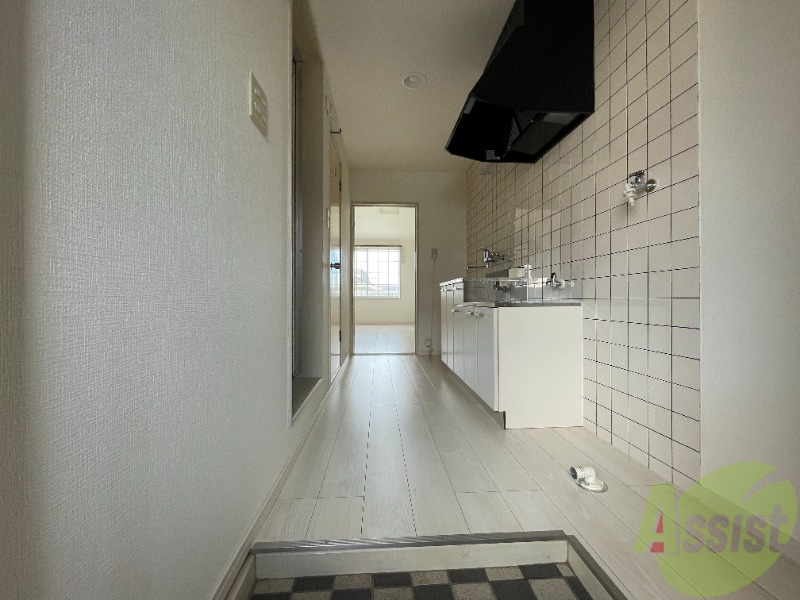 玄関　玄関から撮影しました。広々としていますね！