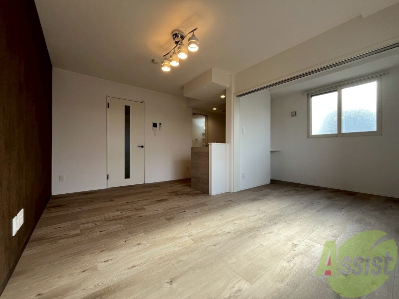 居室・リビング　広くてキレイなお部屋が広がっていて、充実した生活が送れそう。