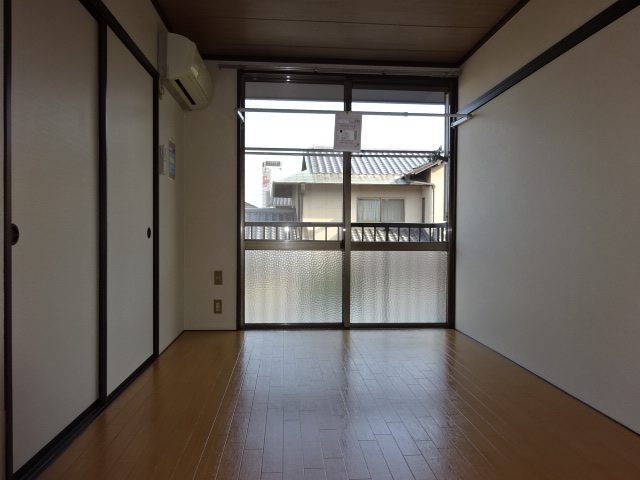 居室・リビング　洋室