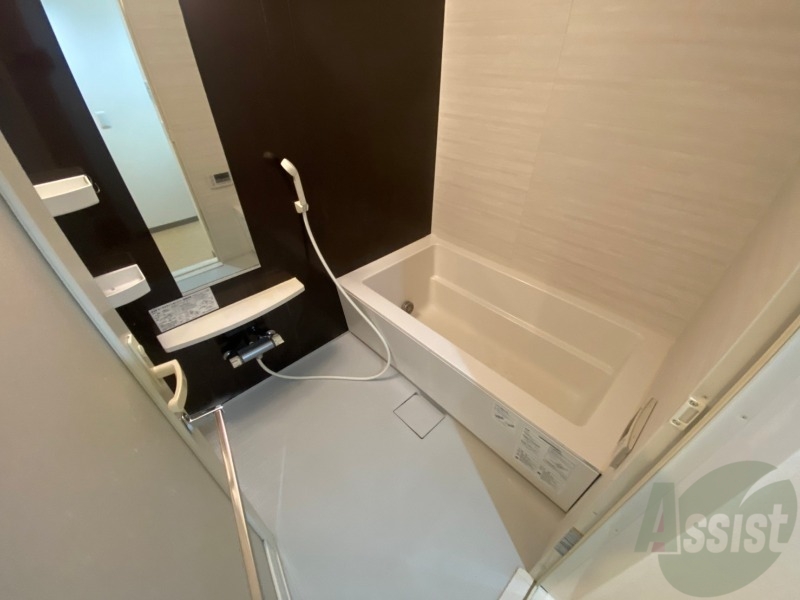 バス・シャワールーム　お風呂になります。一日の疲れを癒してくださいね。