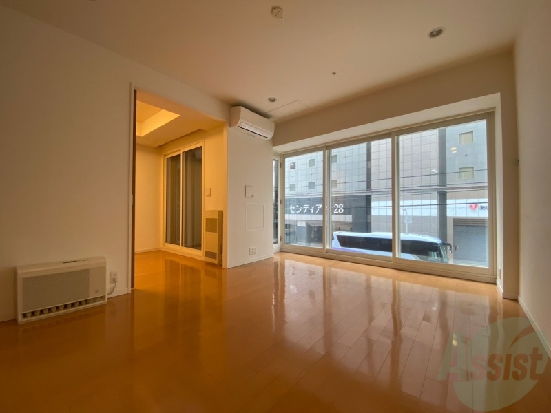 居室・リビング　広くてキレイなお部屋が広がっていて、充実した生活が送れそう。