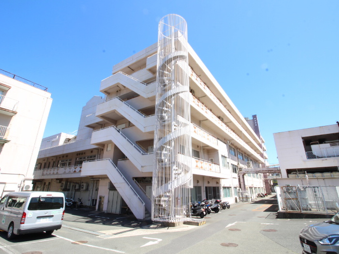 病院　衣笠病院（病院）まで301m