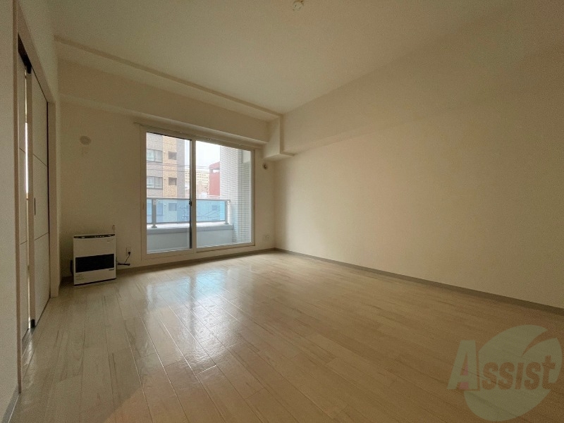 居室・リビング　広々としたリビングですね。使い勝手がよさそうですね！