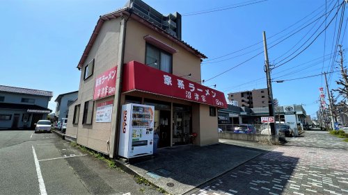 飲食店　沼津家（飲食店）まで429m