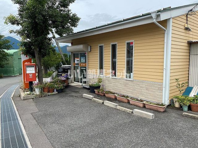 郵便局　中之条簡易郵便局（郵便局）まで1059m