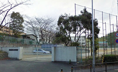 小学校　東泉丘小学校（小学校）まで2072m