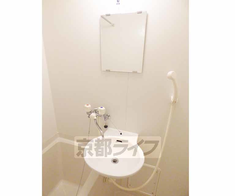 洗面設備　清潔感があります。