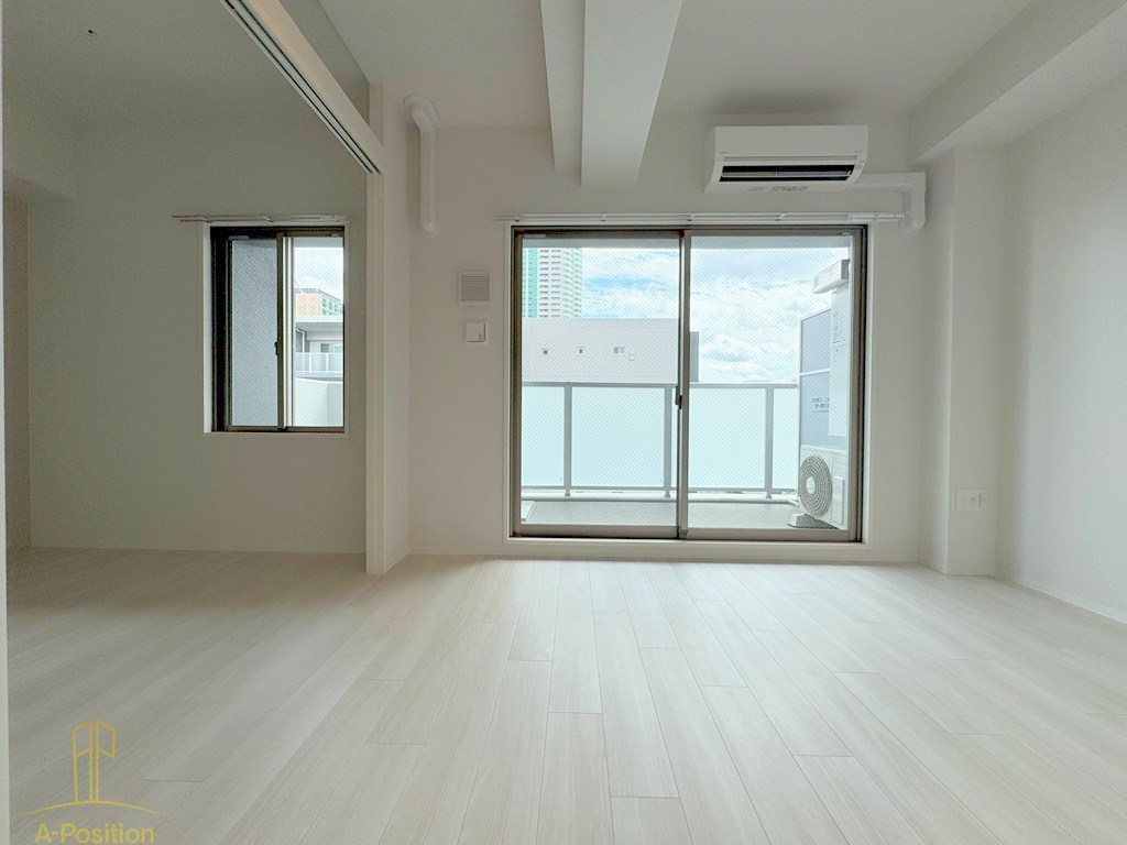 居室・リビング　コンフォリア・リヴ大阪本町