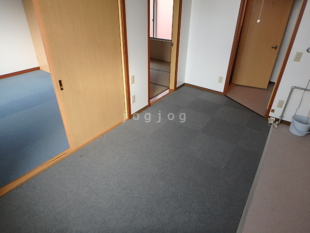 居室・リビング　居間