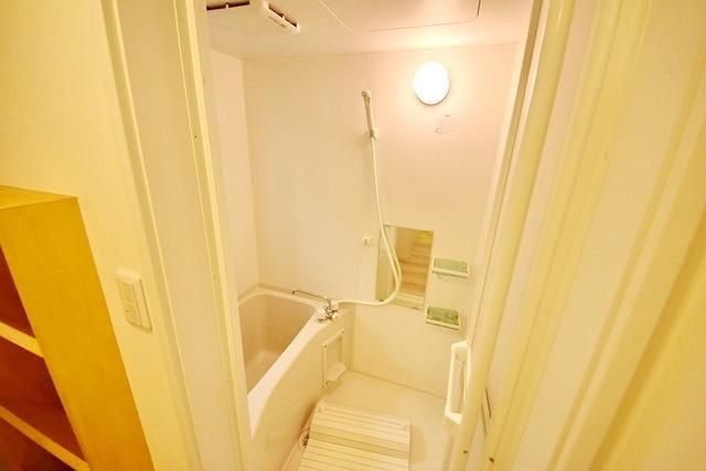 バス・シャワールーム　★清潔感のあるトイレ★