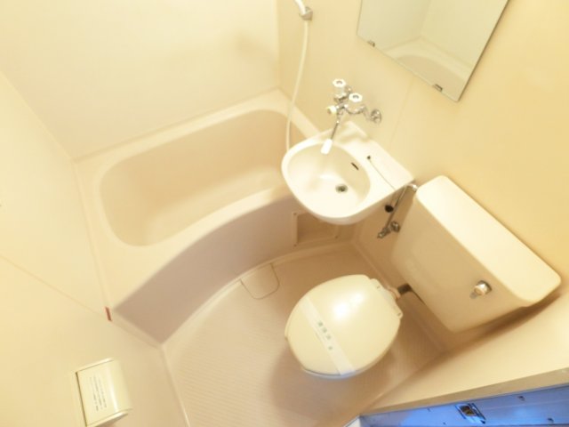 バス・シャワールーム　同物件別部屋イメージ写真