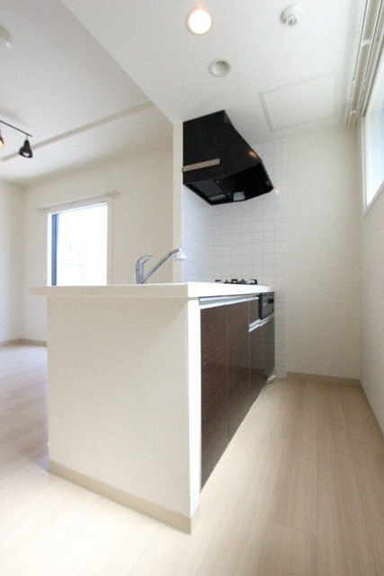 キッチン　人気の対面システムキッチンタイプです！