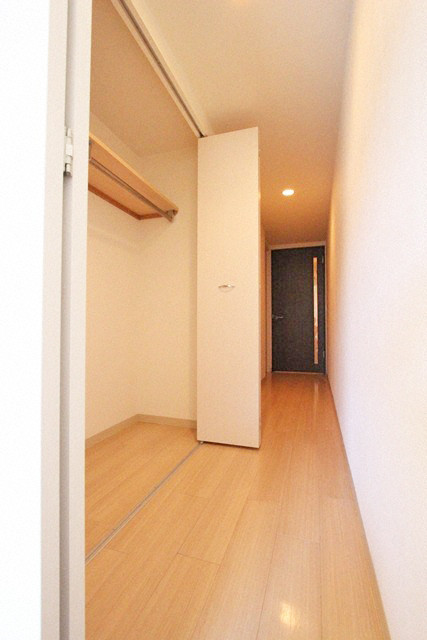 収納　収納力のあるウォークインクローゼットです！