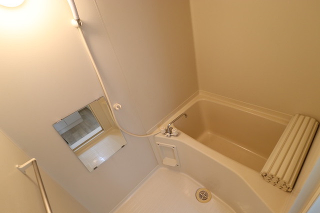 バス・シャワールーム　１０６　浴室