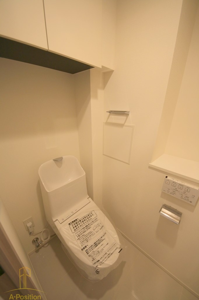 トイレ　THE HIGH HORIE