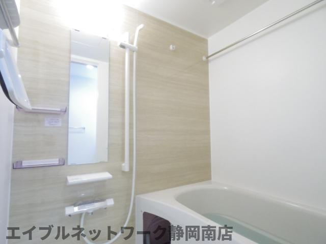 バス・シャワールーム　お風呂です