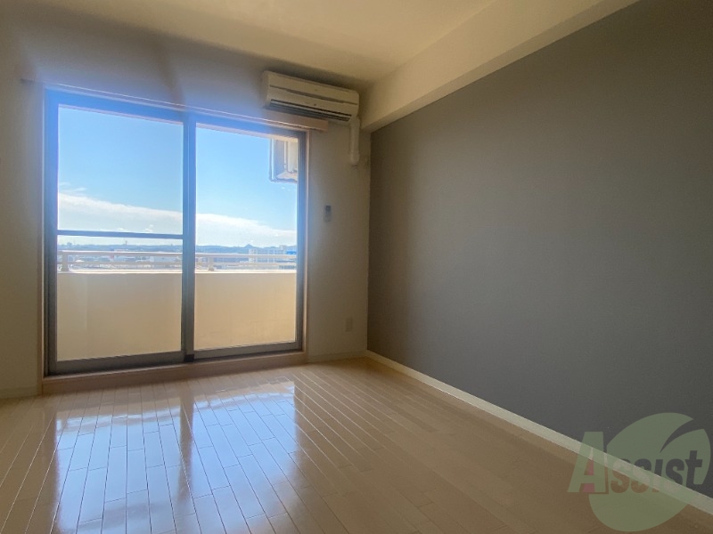 居室・リビング　こちらリビングの撮影を致しました。陽当たり良好ですね。