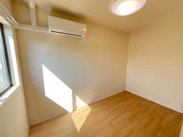 その他部屋・スペース　南側洋室