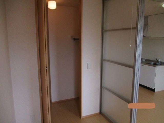 収納　洋室収納